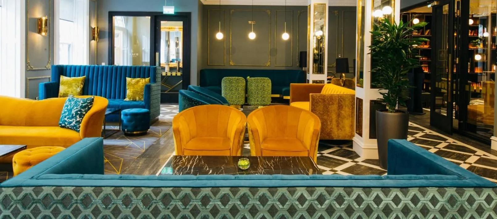 דבלין Iveagh Garden Hotel 4*,